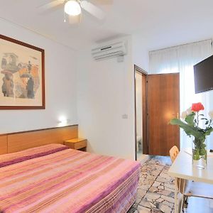 Camera con letto king size